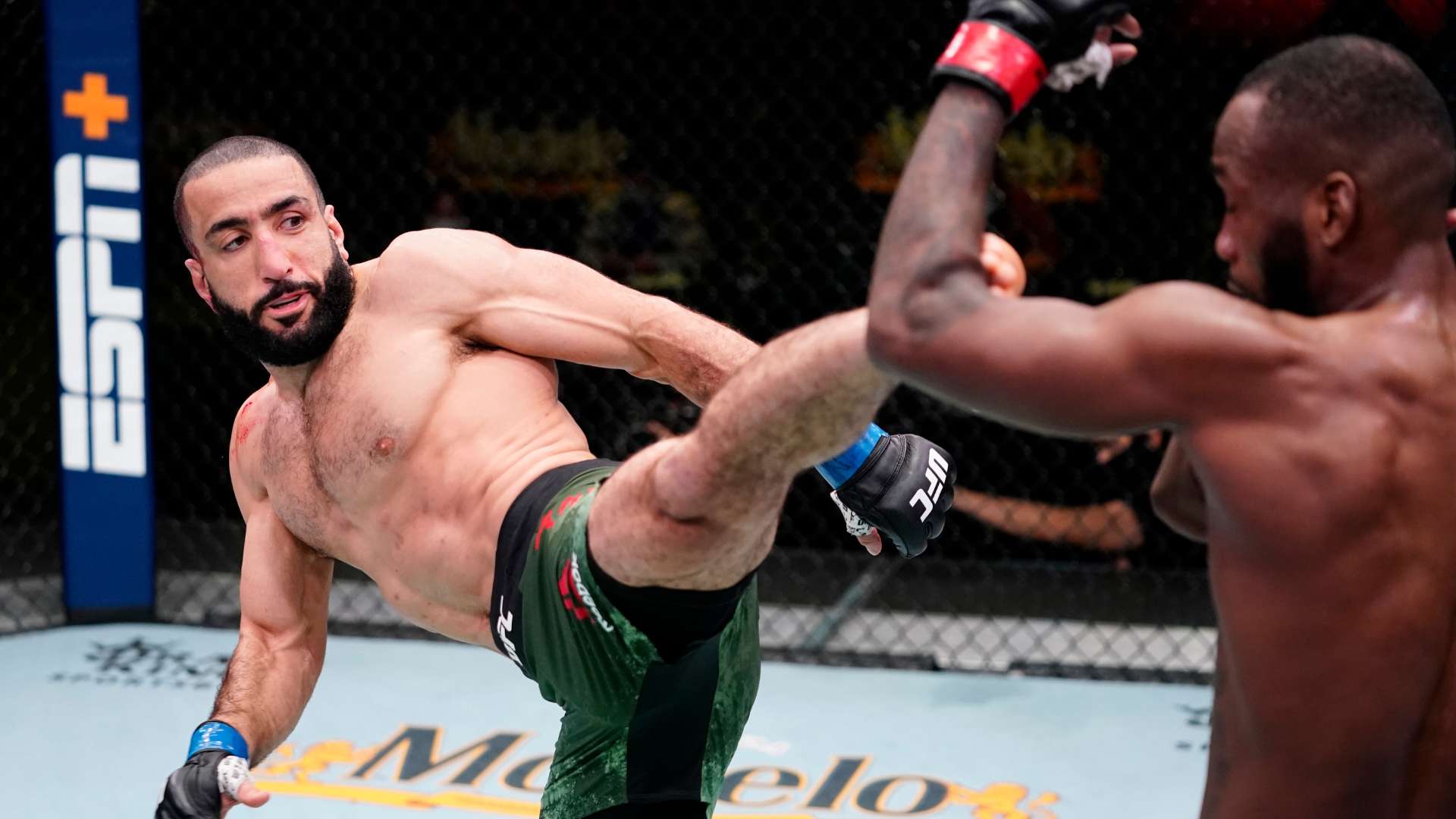 滕哈格不滿新賽季表現：英超五輪僅拿6分，指上半小時表現"一塌糊塗"！.