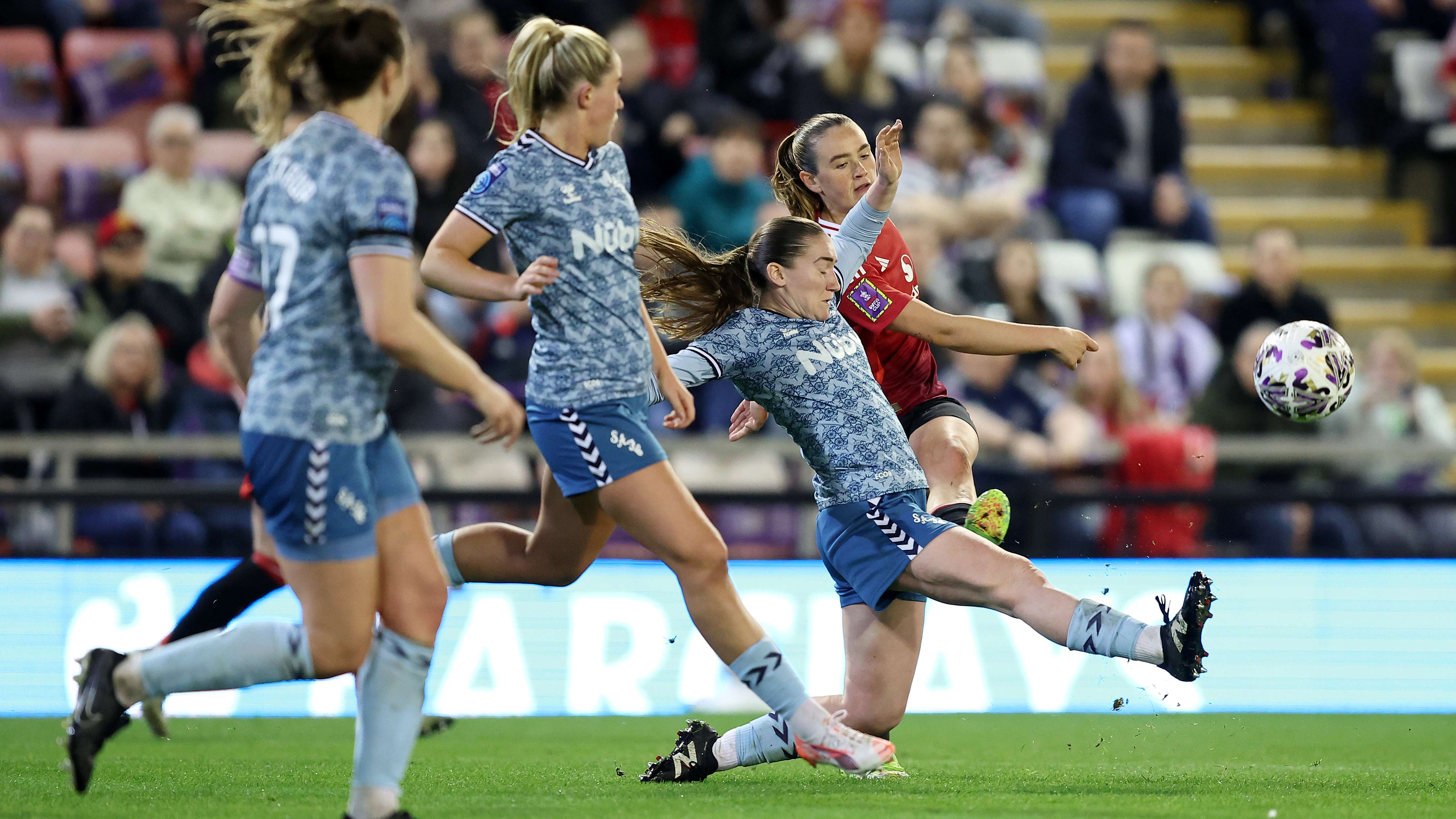 皇马vs曼城大名单：维尼修斯、姆巴佩领衔！吕迪格、卡马文加在列.