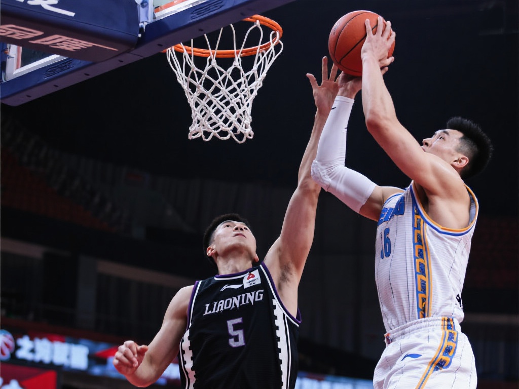 希勒力挺哈兰德：曼城机会不足，队友进球能力有待提升